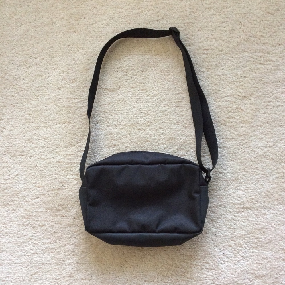 Woman’s Polo Sport purse. - Picture 3 of 4